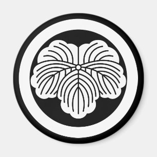 IMÃ に 丸 蔦