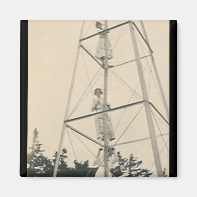 Imã 3 senhoras escalando torre (Frente)