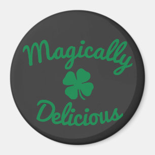 Imã 4 LEAF CLOVER MAGICAMENTE DELICIOSO Botão T-Shirt