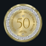 Imã 50º aniversário do casamento Diamantes brancos Dou<br><div class="desc">Celebre o seu 50º aniversário de casamento em estilo com este belo branco e ouro de coração duplo adornada com diamantes falsos e espantosos. Símbolo do amor e compromisso duradouros,  esta peça elegante é a forma perfeita de marcar esta ocasião marco.</div>