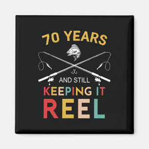 Imã 70 Anos E Ainda Mantendo O Reel Aniversário De 70