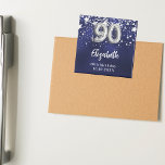 Imã 90 aniversário marinho estrelas de prata azul<br><div class="desc">Para uma festa de aniversário 90. Uma cor azul de fundo marinho com estrelas de falso prata. A cor azul é irregular. Adicione seu nome,  texto. Pode ser usado como um lembrete Salvar a Data para seus convidados,  a favor do partido ou como uma manutenção.</div>