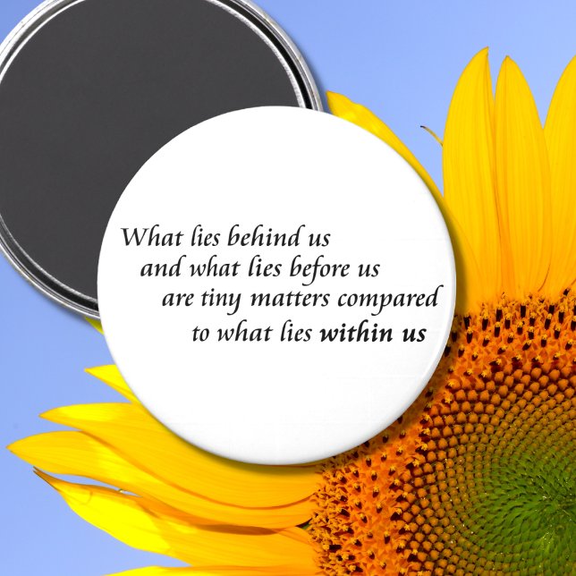 Imã A confiança inspiradora cita a atitude de felicida (A trendy, simple motivational quote with black and white typography design. Cute minimalist elegant.)