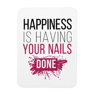 Ímã A felicidade bonito está tendo suas unhas feitas