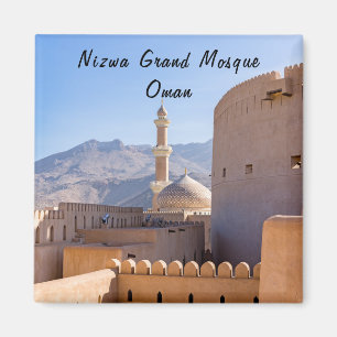 Imã A grande mesquita e minarete em Nizwa - Omã