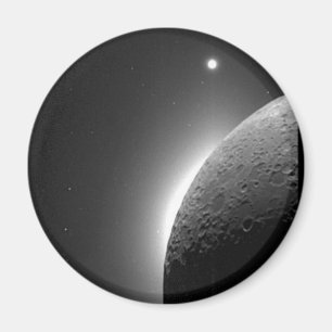 Imã A imagem lindo da NASA, a lua iluminou-se pelo