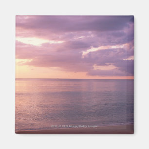 Imã A madrugada encontra a praia