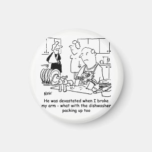 Imã A mulher quebrou o braço então o homem lava prat