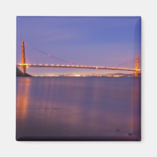 Imã A Ponte Golden Gate ao anoitecer a partir de Kirby
