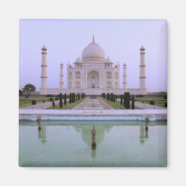 Imã a visão de manhã do Taj Mahal refletida em (Frente)