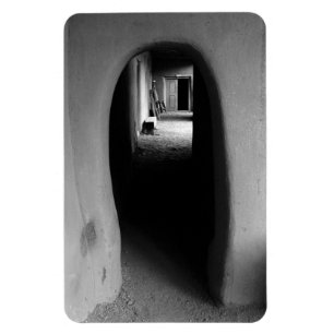 Ímã Adobe Doorway Architecture Black & White Photo