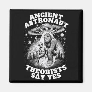 Imã Alienígena De Pé Grande E Teórico Antiquado Astron