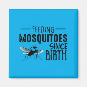 Imã Alimentando Mosquitos Desde o Nascimento