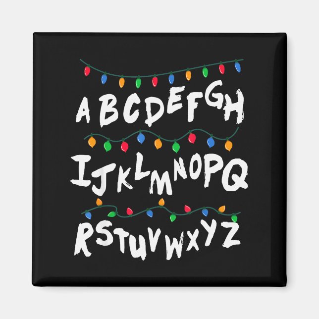 Imã Alphabet Christmas Lights T Shirt Stranger Tee Gif (Frente)