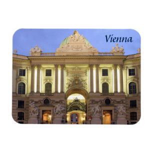 Ímã Alte Hofburg na noite na foto de Viena