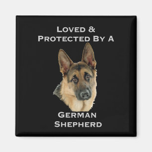 Imã Amado & protegido por um german shepherd