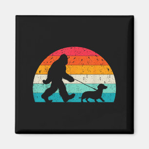 Imã Amante Retro Sasquatch Doxie Cão Salsicha Passiant