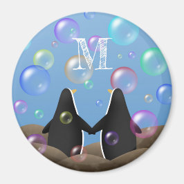 Imã amigos pinguins olhando para bolhas monogramadas