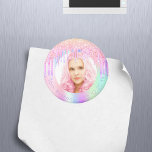 Imã Aniversário, brilho do arco-íris goteja foto perso<br><div class="desc">Para uma festa de aniversário Doce 16, 16 (ou qualquer idade). Um fundo holográfico de tendência com cores pastel unicórnio e arco-íris cor rosa, púrpura, rosa, verde de menta. Decorado com pingos de brilho sujo, aparência de pingar tinta. Personalize e adicione uma foto e 16 anos/texto. Letras cor púrpura. Pode...</div>