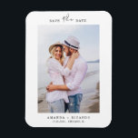Ímã Anúncio de casamento de fotos minimalista da Tendy<br><div class="desc">Modern Save The Date design apresenta o que é mais importante: sua foto incrível com um toque de caligrafia moderna.  Personalize facilmente a parte frontal e traseira da placa com seus detalhes pessoais.</div>