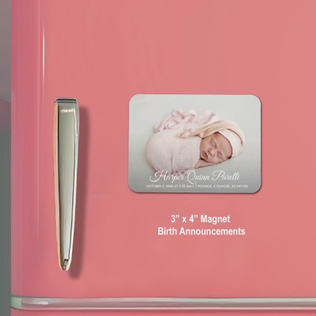 Ímã Anúncio de Nascimento da Foto Elegante (Small 3" x 4" magnet birth announcements (4" x 6" and 5" x 7" in our collection.))