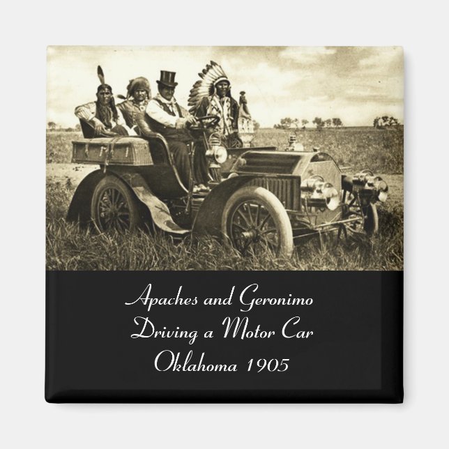 IMÃ APACHES E GERONIMO CONDUZINDO UM CARRO A MOTOR (Frente)