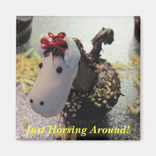 Imã Apenas Horsing em torno do ímã