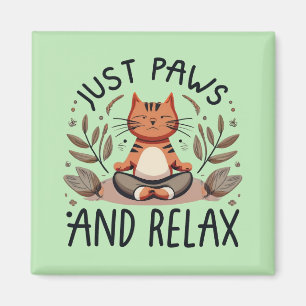 Imã Apenas patas e Gato de ioga relaxado