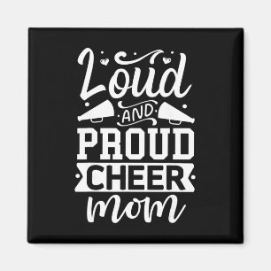 Imã Aplaudindo Alto E Orgulhosa Mãe Cheerleader