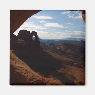 Imã Arch Delicado através da Janela Rock em Arches