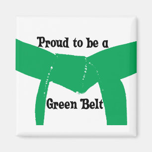 Imã Artes marciais orgulhosas ser um cinto verde