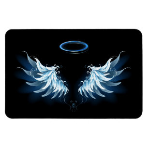 Ímã Asas de anjo azuis brilhantes em fundo preto