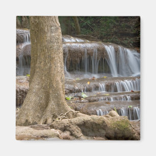Imã Ásia, Cachoeira na fronteira entre a Tailândia