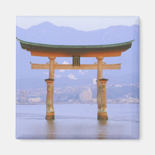 Imã Ásia, Japão, Hiroshima. Mivaiima. Portão Torii