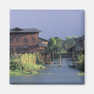 Imã Ásia, Mianmar, Lago Inle. Uma vila flutuante sobre