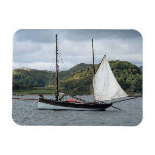 Ímã Barco à vela em Loch Crinan, Escócia