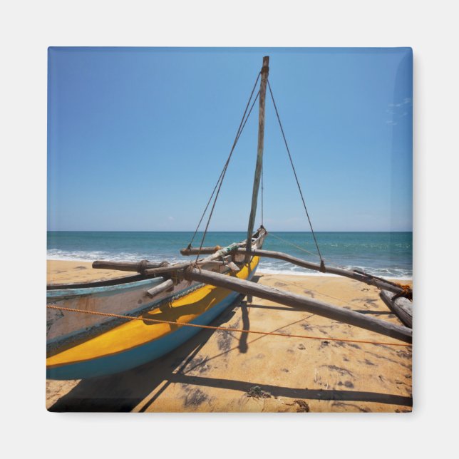 Imã Barco De Pesca Amarrado Na Praia (Frente)