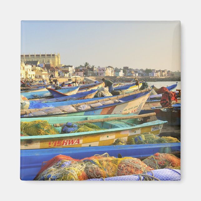 Imã Barcos sendo preparados para a pesca, A Igreja de (Frente)