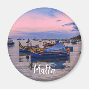 Imã Barcos tradicionais malteses em Marsaxlokk