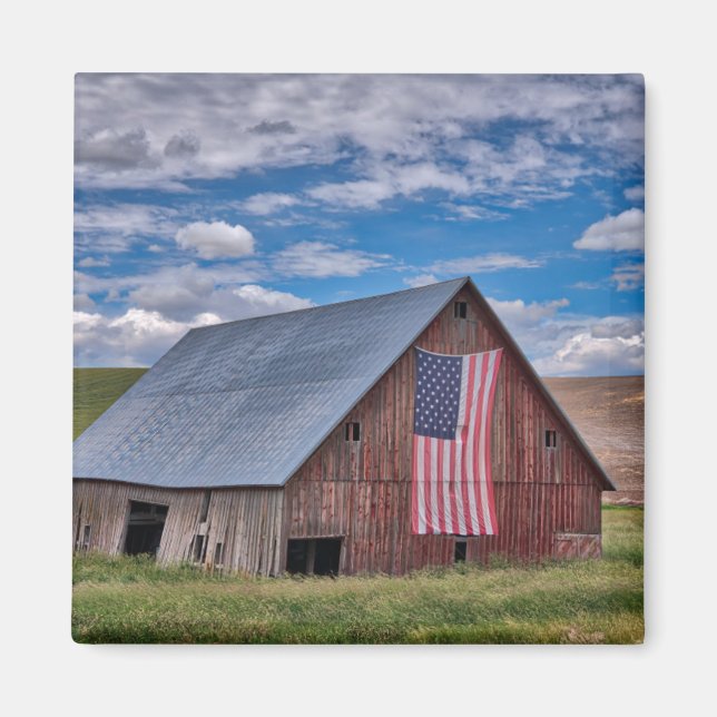 Imã Barn com bandeira americana | Colfax, Washington (Frente)