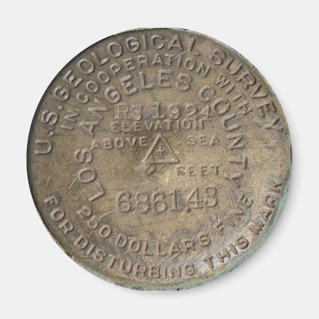 Imã Big Pines Visitor Center, Washington. Benchmark (Frente)