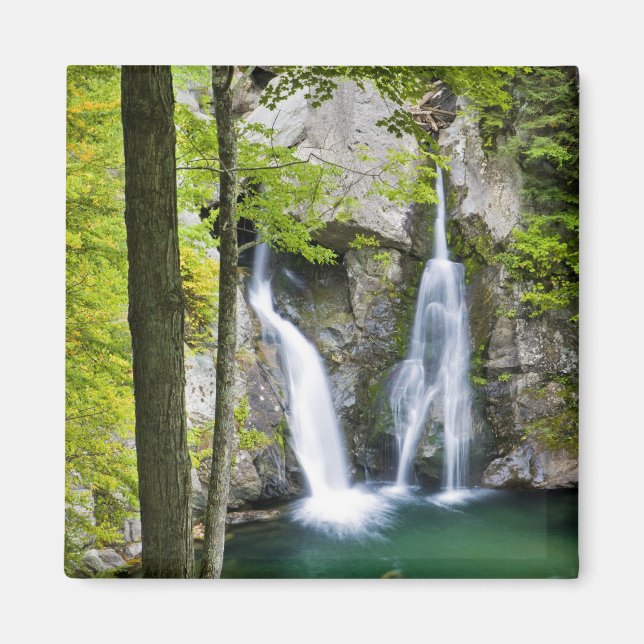 Imã Bish Bash Falls no Parque Estadual de Bish Bash Fa (Frente)