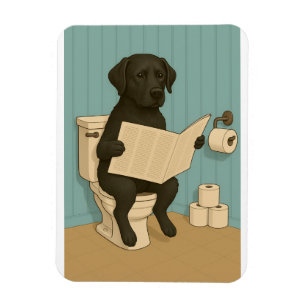 Ímã Black Labrador Lendo Jornais sobre Banheiro
