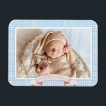 Ímã Blue Gingham Baby Photo<br><div class="desc">Este doce ímã fotográfico de bebê apresenta um doce padrão azul de gingham com um lugar para inserir a foto do seu bebê.</div>