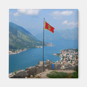 Imã Boka Kotorska no ímã quadrado de Montenegro