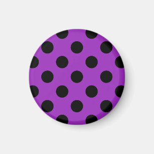 Imã bolinhas pretas em roxo