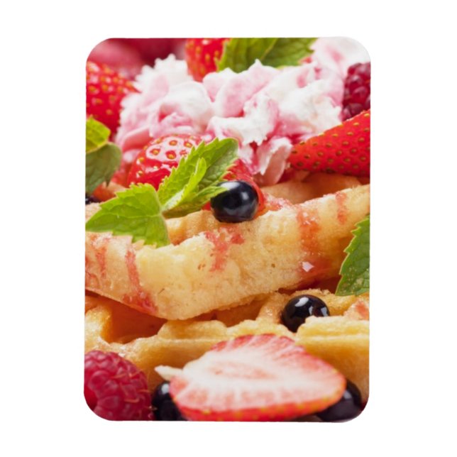 Ímã Bolo de waffle com fruta de baga fresca (Vertical)