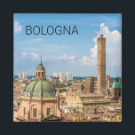 Imã Bolonha Emilia-Romagna Itália Panorama Souvenir<br><div class="desc">Bolonha na Emilia-Romagna Itália Panroama souvenir para férias e viajantes. História da cidade de Bolonha em Itália, lembrança ou presente de aniversário para férias. Bolonha, Itália, retro trabalho de arte para amantes da cidade e Emilia-Romagna. Bolonha na Emilia-Romagna Itália Cityscape souvenir para férias. Bolonha histórica em Itália é uma cidade...</div>