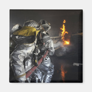 Imã Bombeiros extinguem incêndio num treino ou