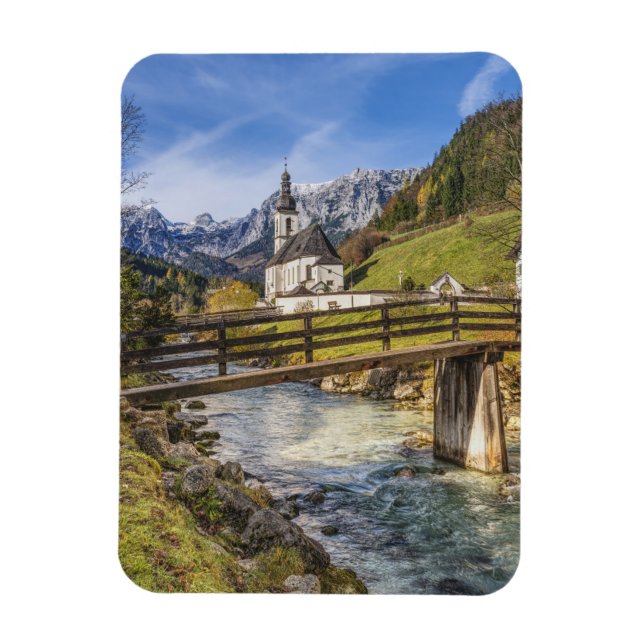 Ímã Bonitas Montanhas com Igreja (Vertical)